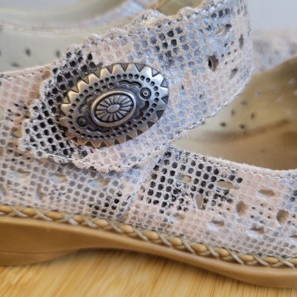 RIEKER Doris anitstress metallic leather perforated square toe Mary Jane shoes - Picture 7 of 16